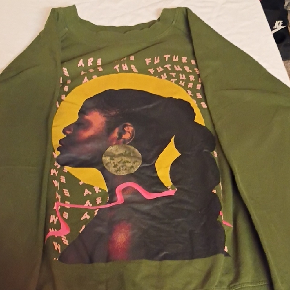 Women's Graphic Cowl Neck Sweater - Green